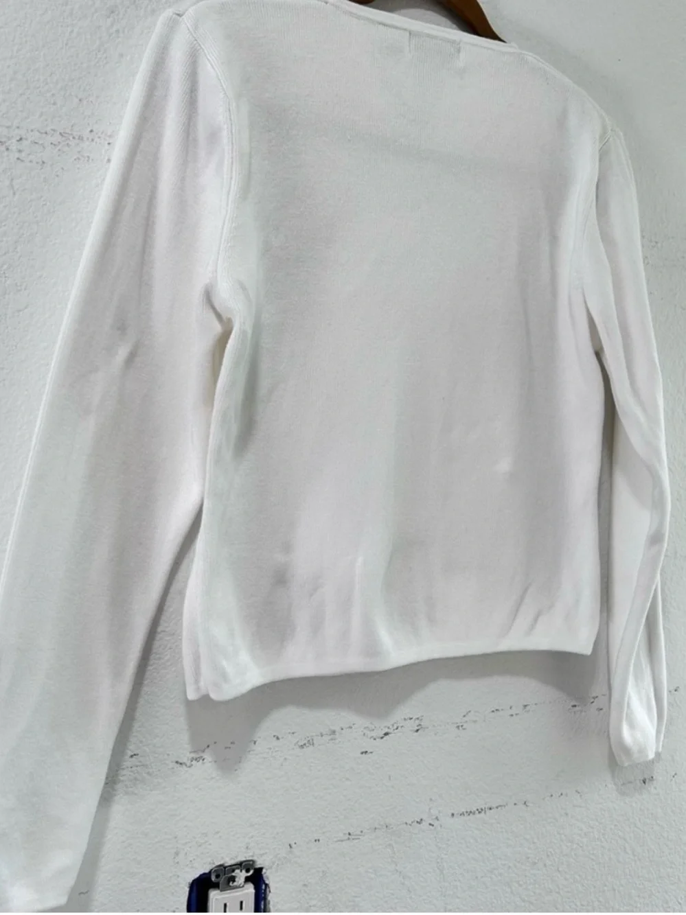 Amore White Knitting Top V-neck White White V-Neck Lightweight Sweater
